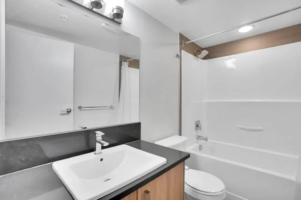 510 Edmonton Trail NE Calgary AB T2E 3H1