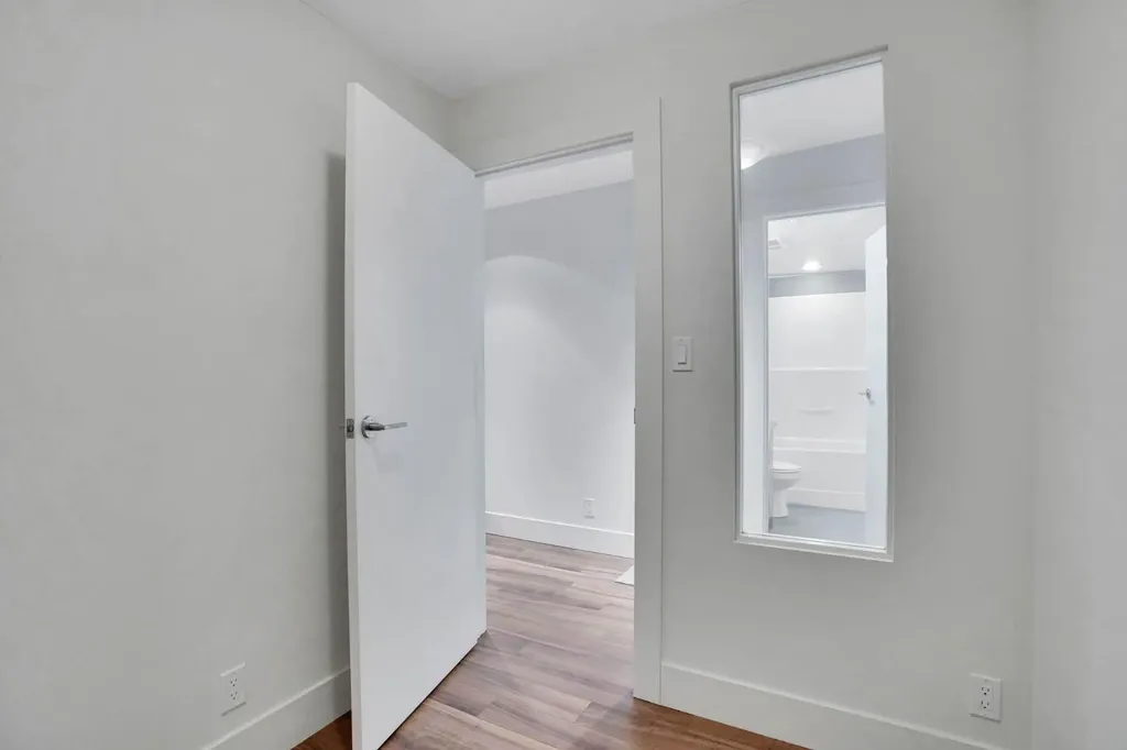 510 Edmonton Trail NE Calgary AB T2E 3H1