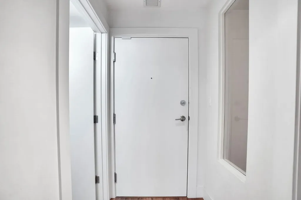 510 Edmonton Trail NE Calgary AB T2E 3H1