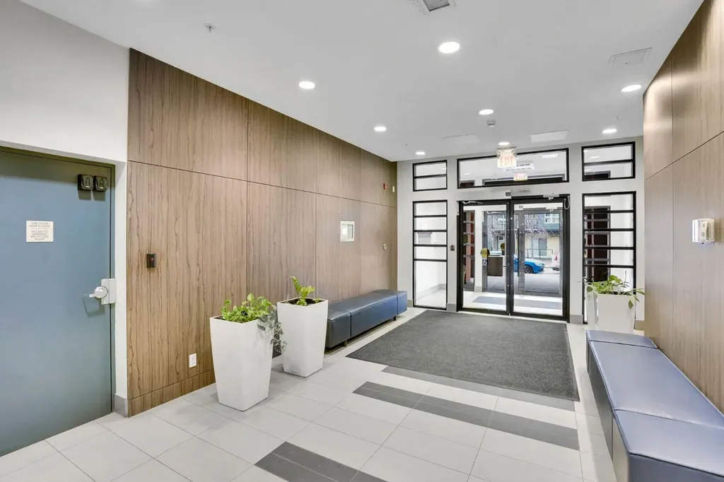 510 Edmonton Trail NE Calgary AB T2E 3H1