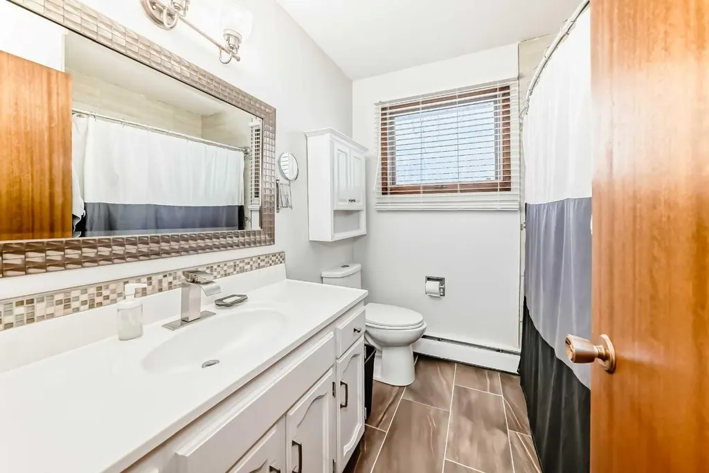 43 Allan Street Red Deer AB T4R 1A6