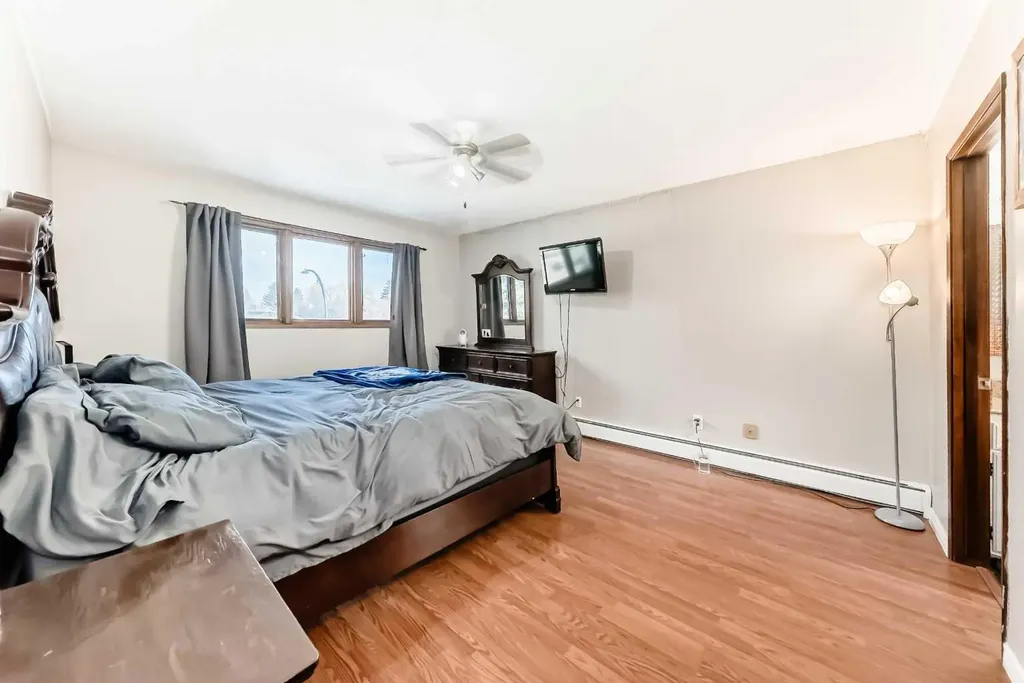 43 Allan Street Red Deer AB T4R 1A6