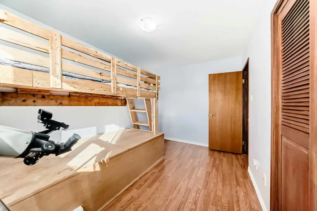 43 Allan Street Red Deer AB T4R 1A6