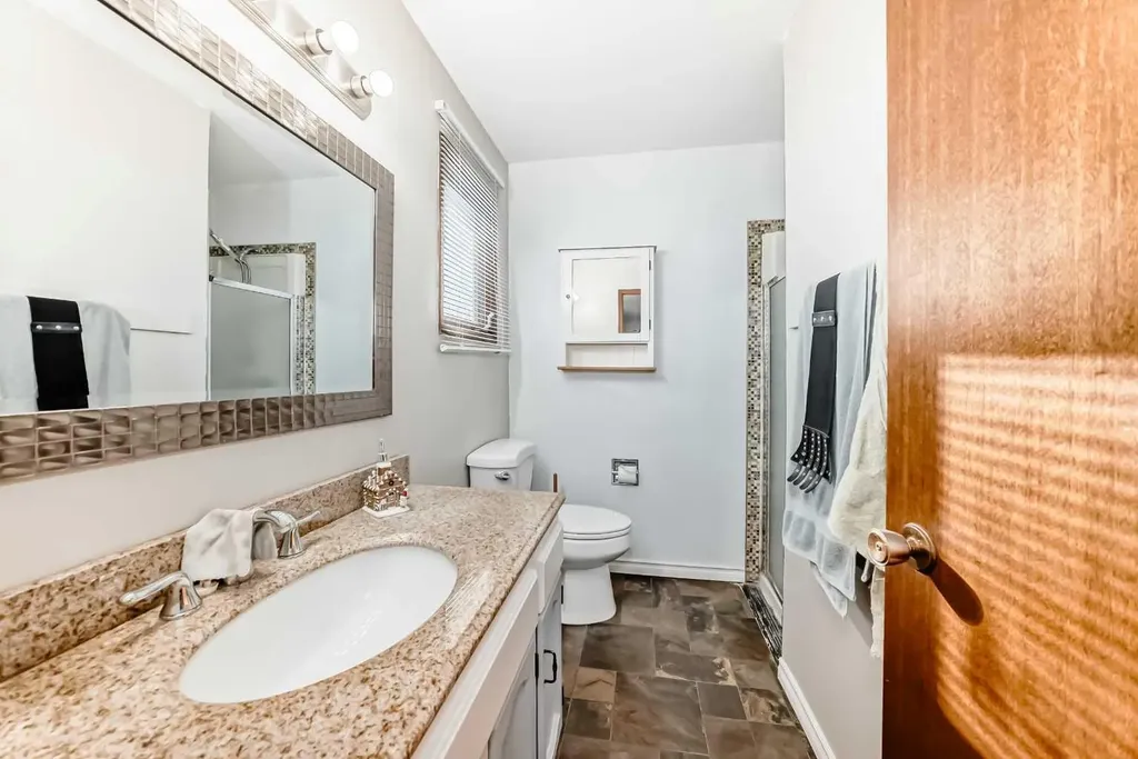 43 Allan Street Red Deer AB T4R 1A6