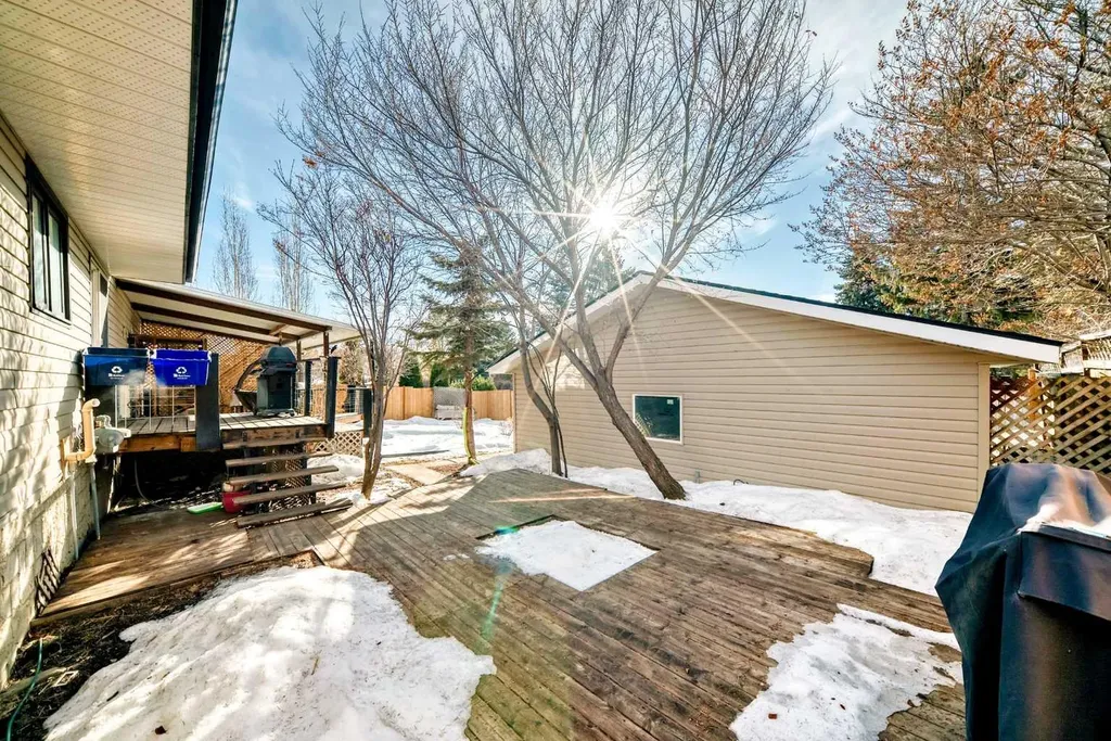 43 Allan Street Red Deer AB T4R 1A6
