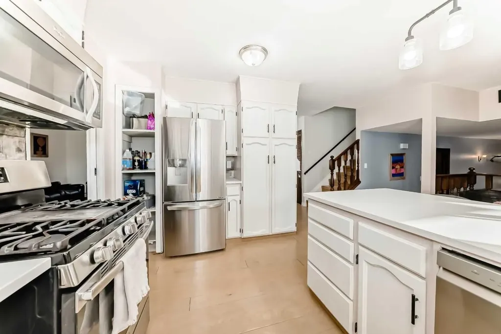 43 Allan Street Red Deer AB T4R 1A6