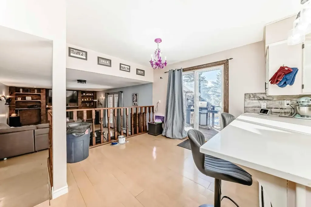 43 Allan Street Red Deer AB T4R 1A6