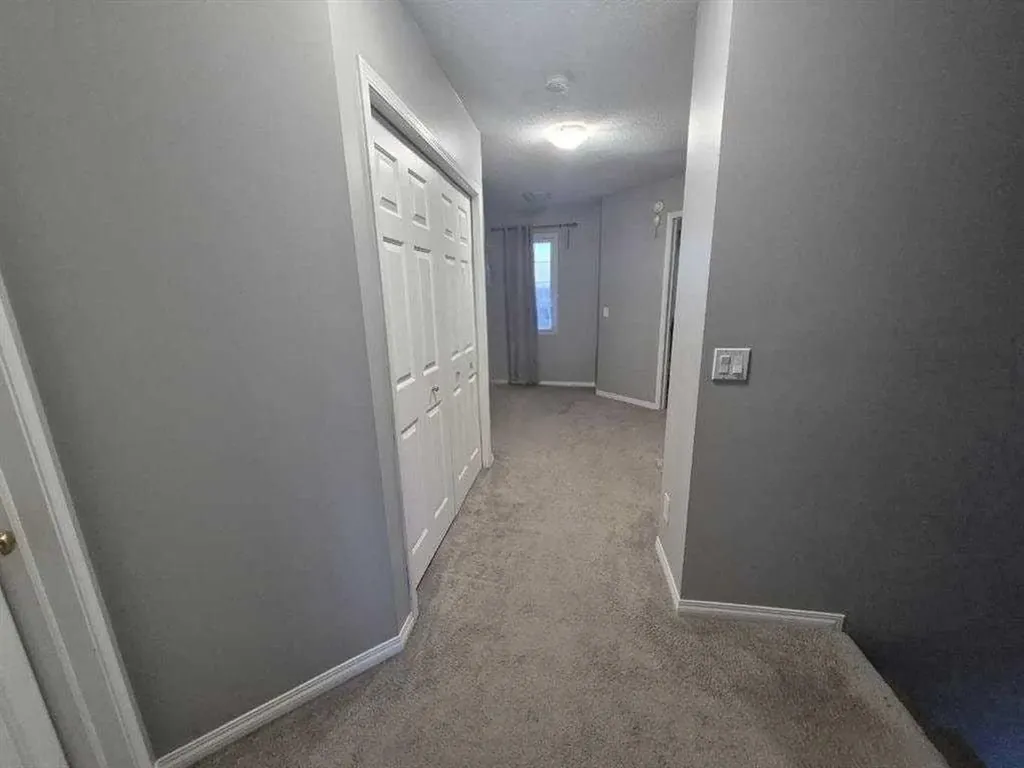 422 Bridlecreek Green SW Calgary AB T2Y3P1
