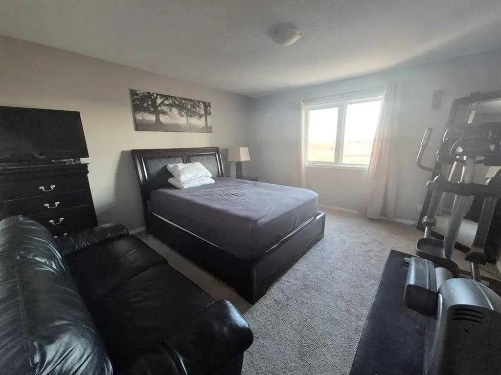 422 Bridlecreek Green SW Calgary AB T2Y3P1
