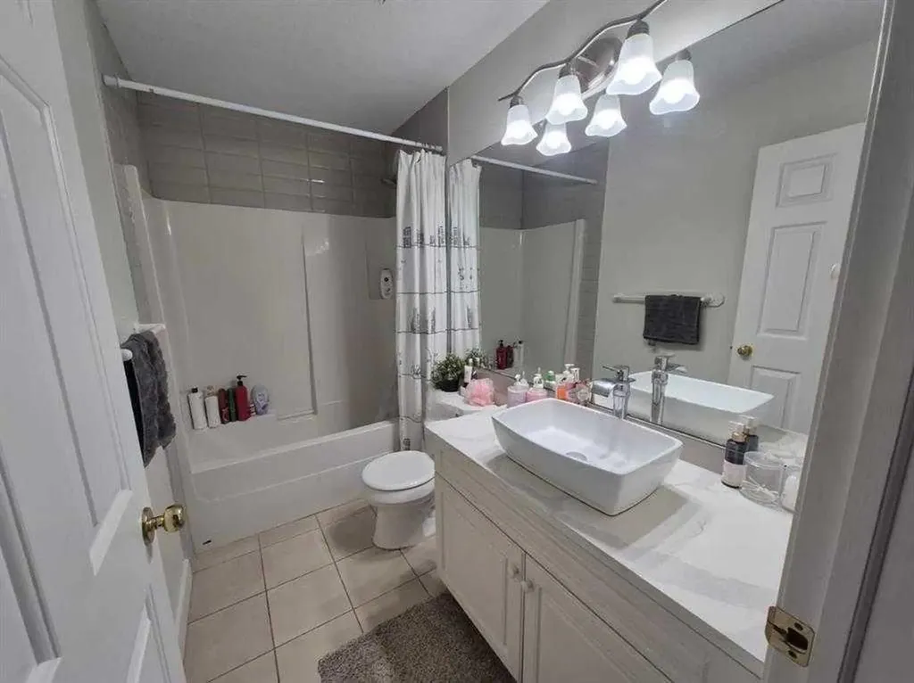 422 Bridlecreek Green SW Calgary AB T2Y3P1