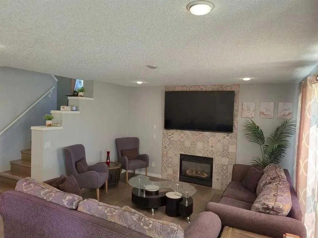 422 Bridlecreek Green SW Calgary AB T2Y3P1