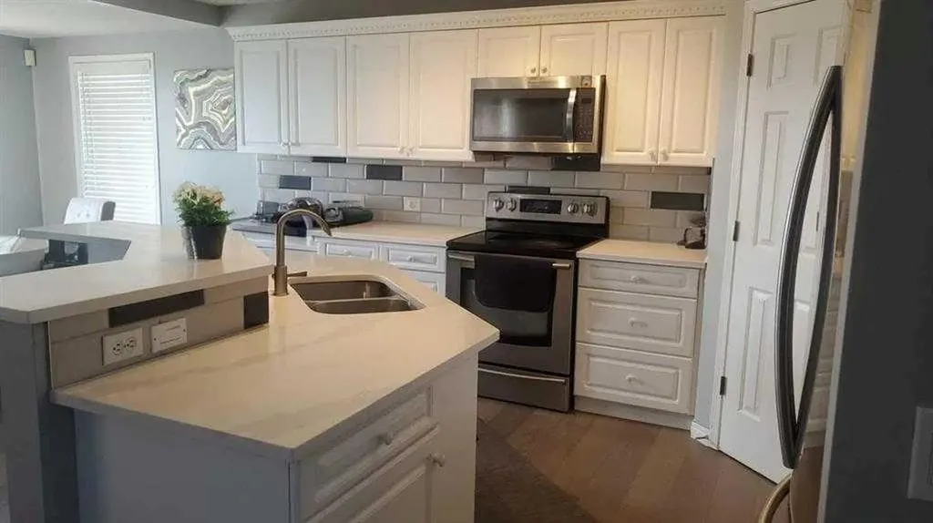 422 Bridlecreek Green SW Calgary AB T2Y3P1