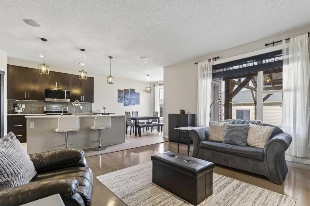 139 Elgin Terrace SE Calgary AB T2Z 0G3