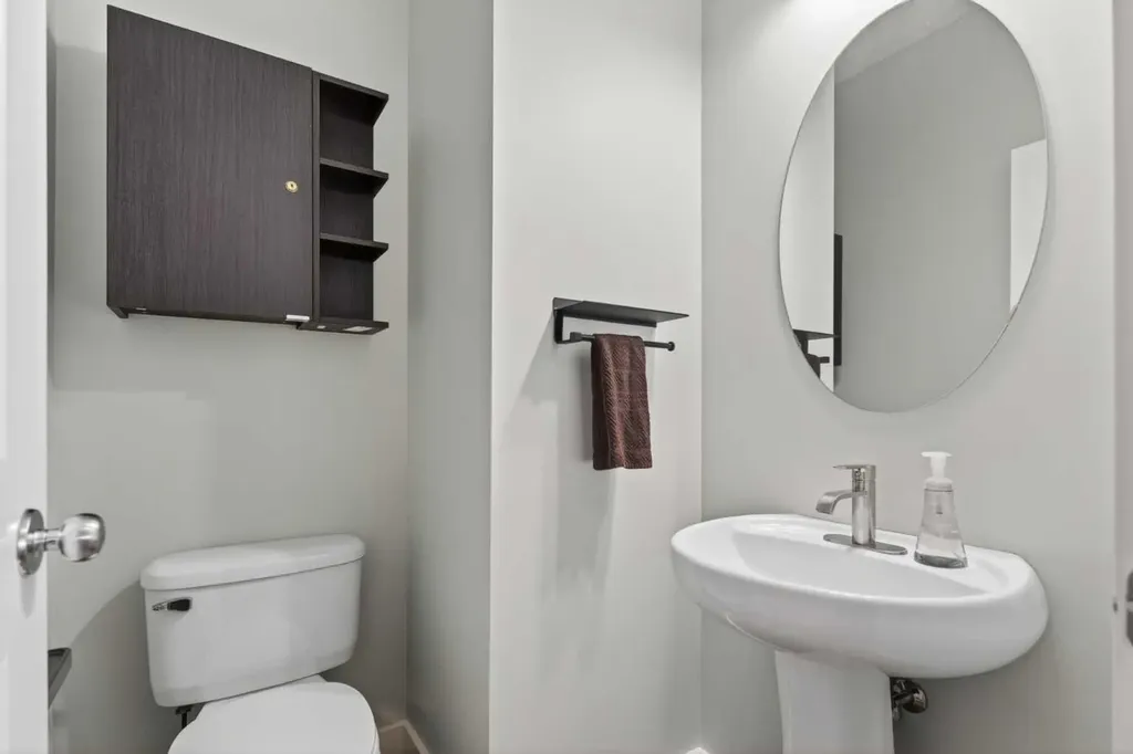 139 Elgin Terrace SE Calgary AB T2Z 0G3