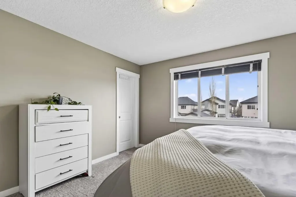 139 Elgin Terrace SE Calgary AB T2Z 0G3