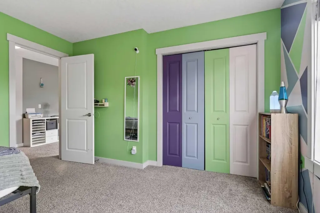 139 Elgin Terrace SE Calgary AB T2Z 0G3