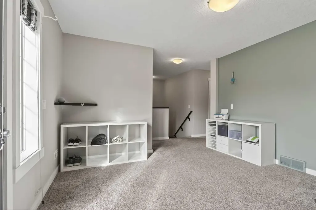 139 Elgin Terrace SE Calgary AB T2Z 0G3