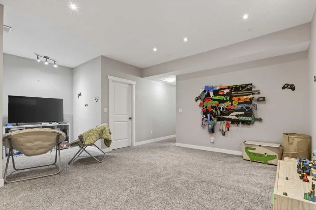 139 Elgin Terrace SE Calgary AB T2Z 0G3