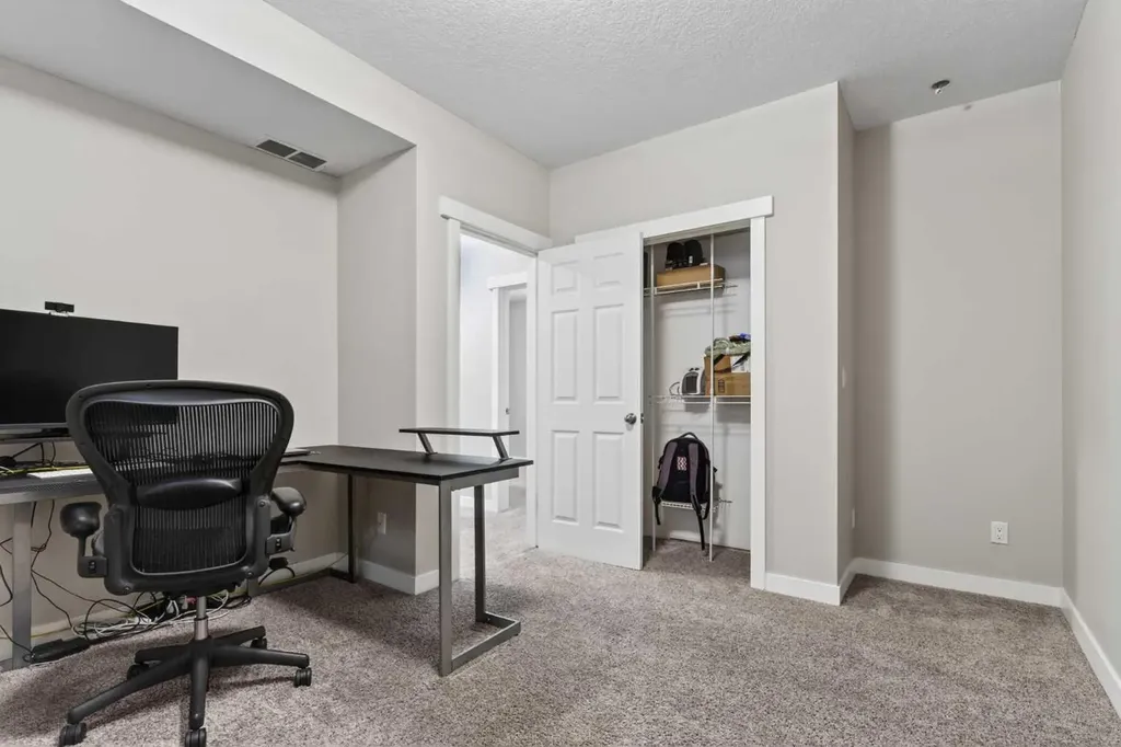 139 Elgin Terrace SE Calgary AB T2Z 0G3
