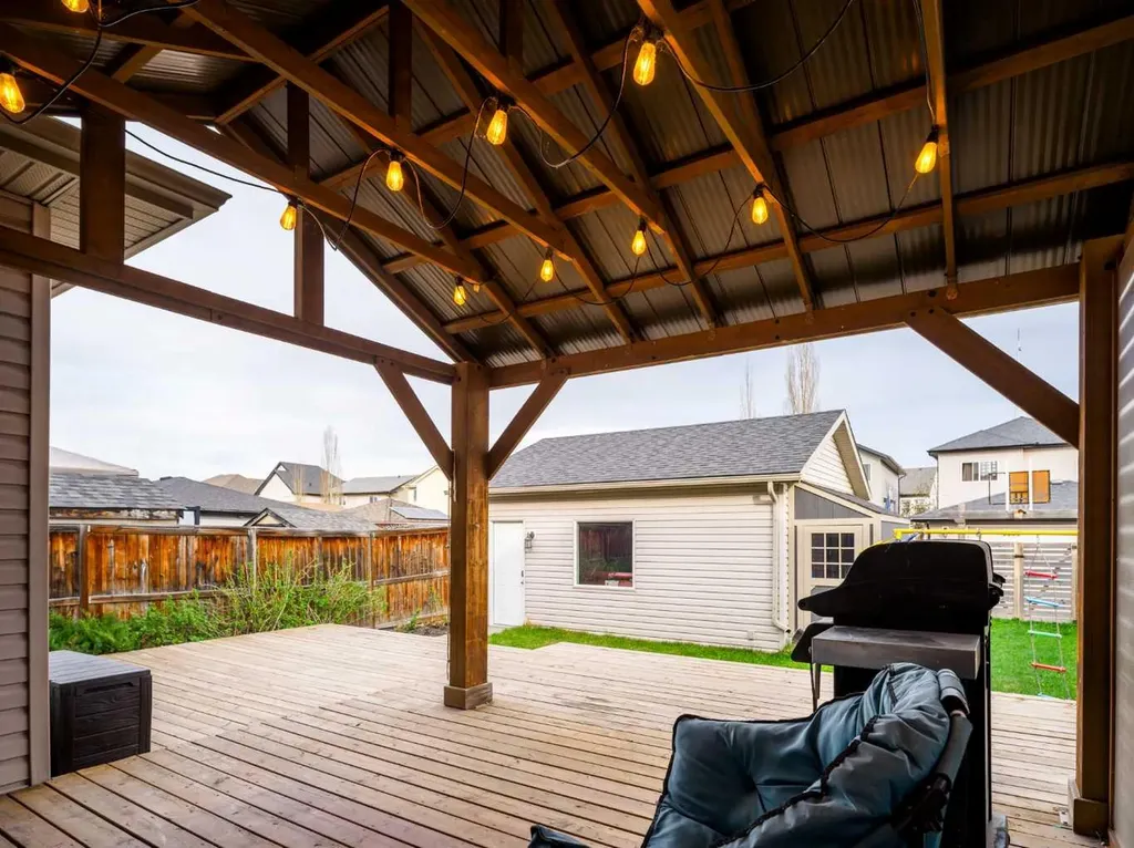 139 Elgin Terrace SE Calgary AB T2Z 0G3