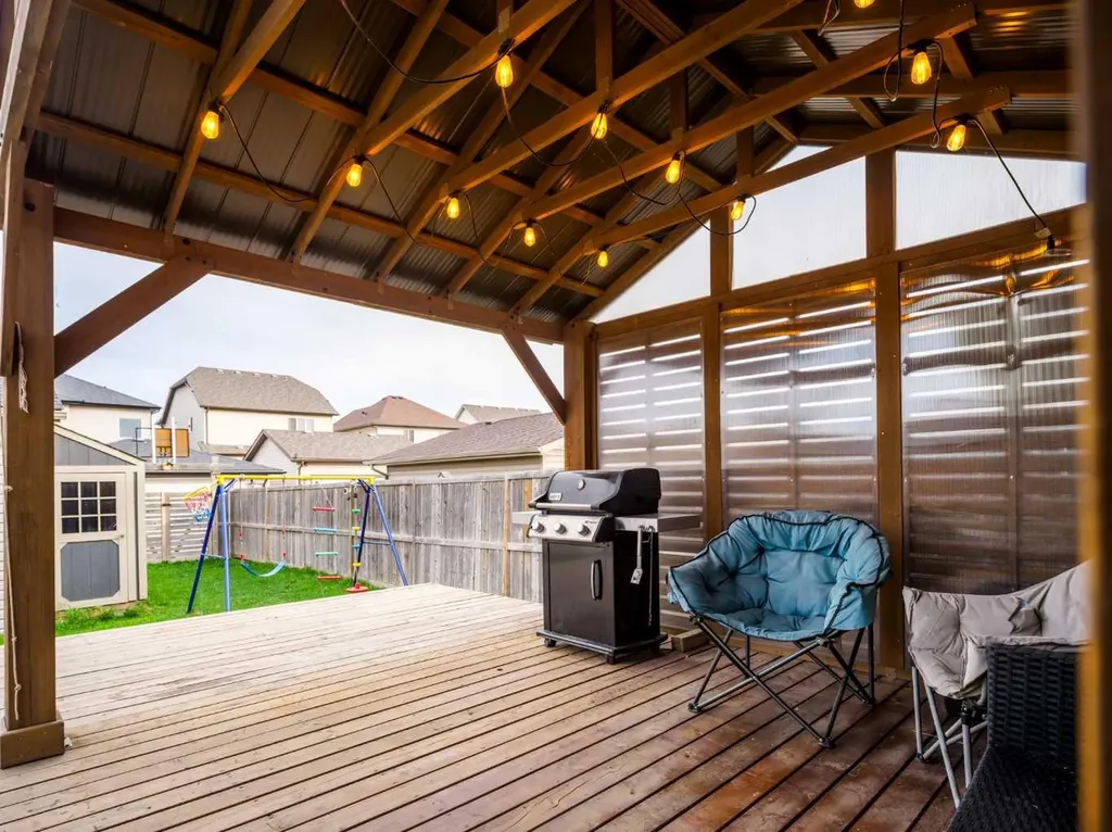 139 Elgin Terrace SE Calgary AB T2Z 0G3