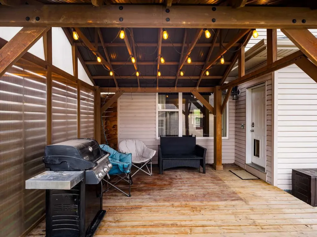 139 Elgin Terrace SE Calgary AB T2Z 0G3