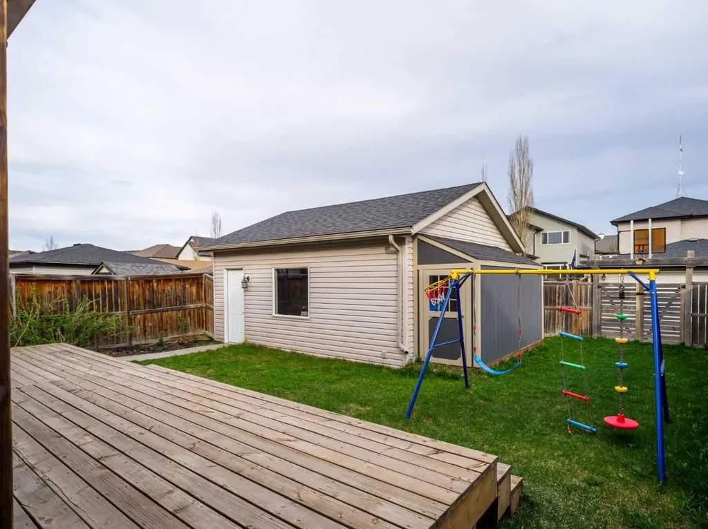 139 Elgin Terrace SE Calgary AB T2Z 0G3