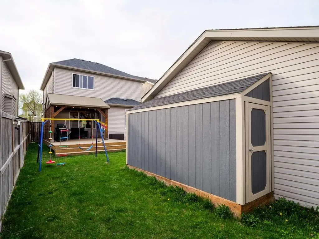 139 Elgin Terrace SE Calgary AB T2Z 0G3