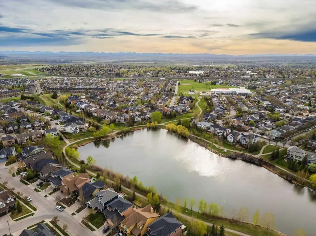 139 Elgin Terrace SE Calgary AB T2Z 0G3