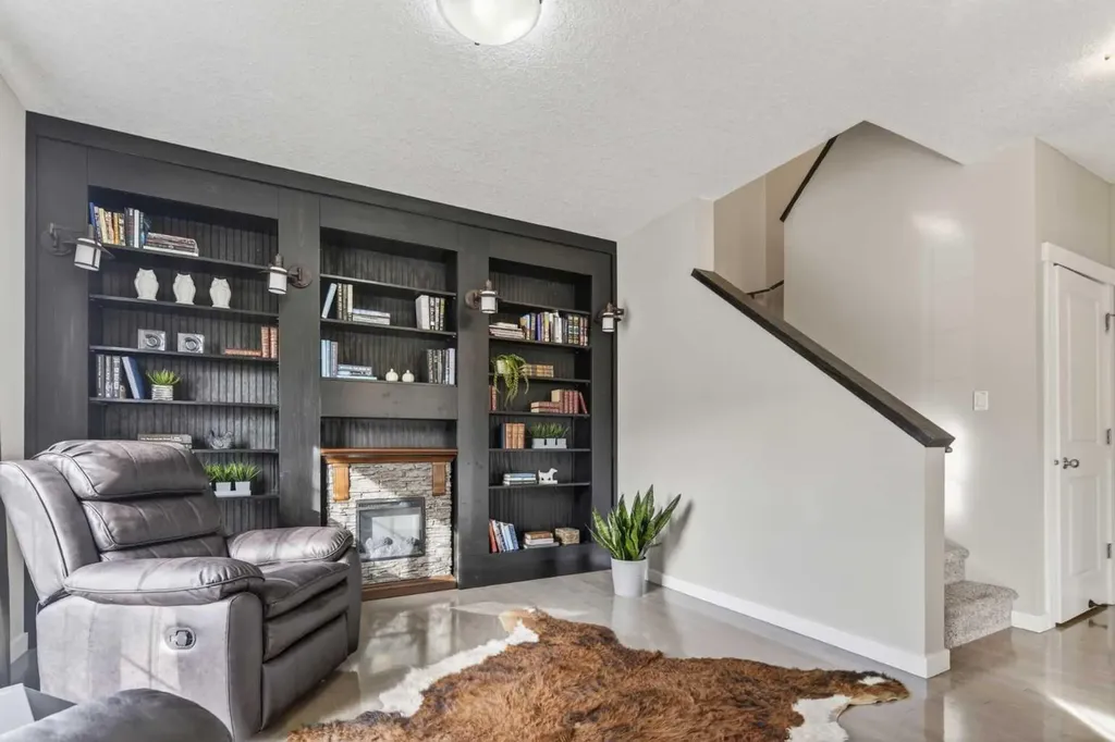 139 Elgin Terrace SE Calgary AB T2Z 0G3