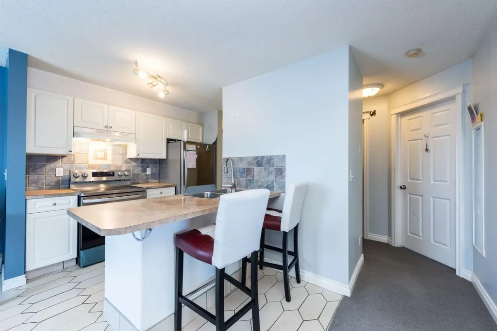 5555 Falsbridge Drive NE Calgary AB T3J3E8