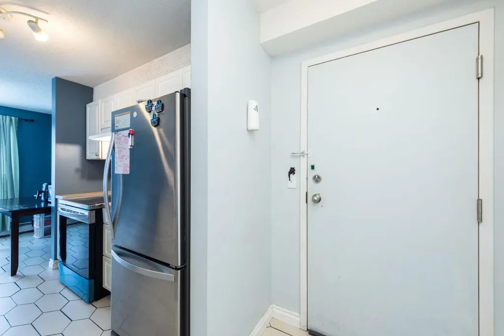 5555 Falsbridge Drive NE Calgary AB T3J3E8