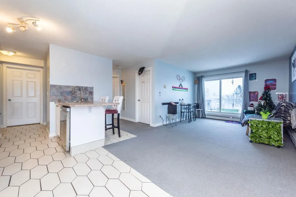 5555 Falsbridge Drive NE Calgary AB T3J3E8