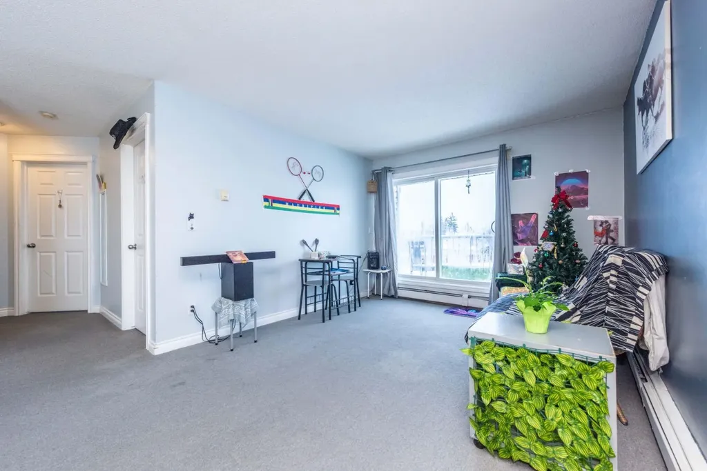 5555 Falsbridge Drive NE Calgary AB T3J3E8