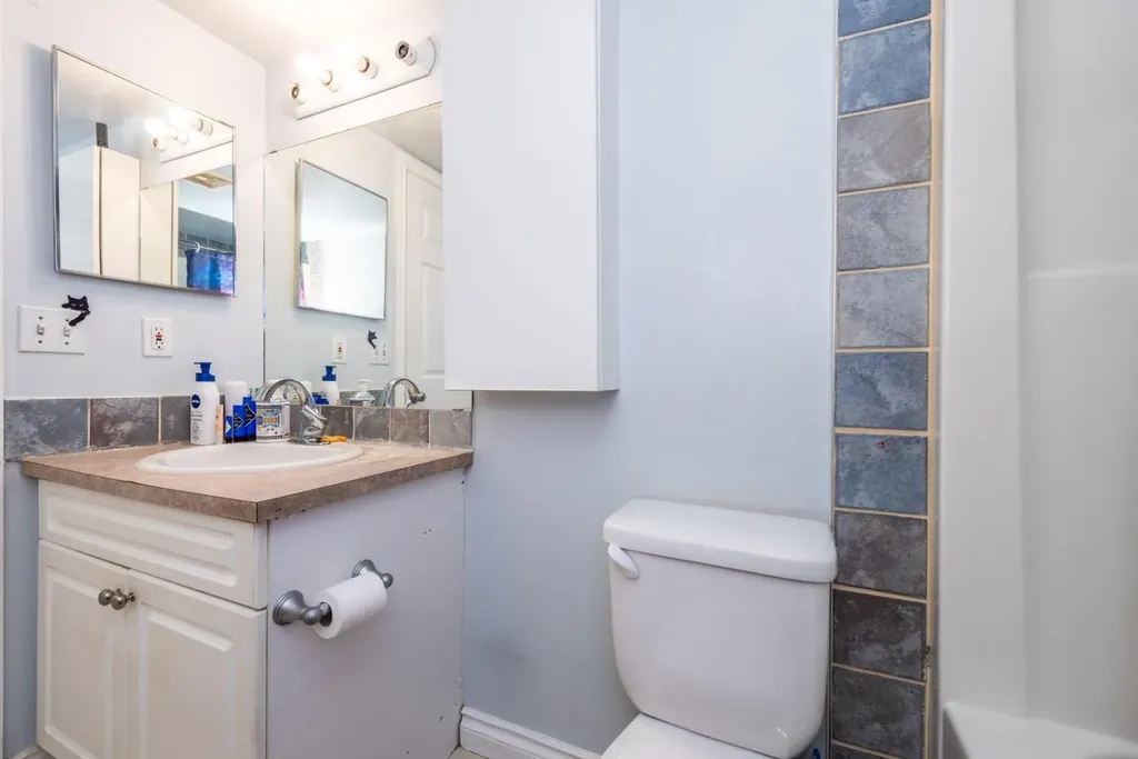 5555 Falsbridge Drive NE Calgary AB T3J3E8