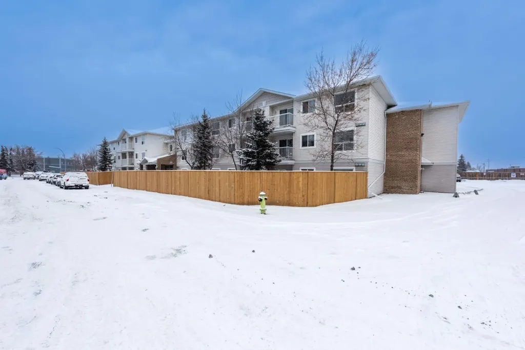 5555 Falsbridge Drive NE Calgary AB T3J3E8