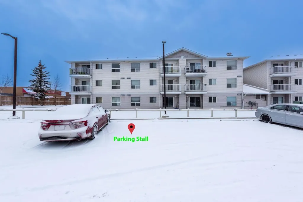 5555 Falsbridge Drive NE Calgary AB T3J3E8