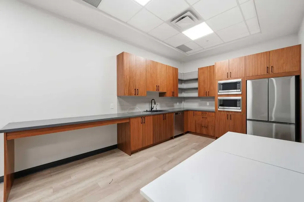 10748 74 Street SE Calgary AB T2C 5N6