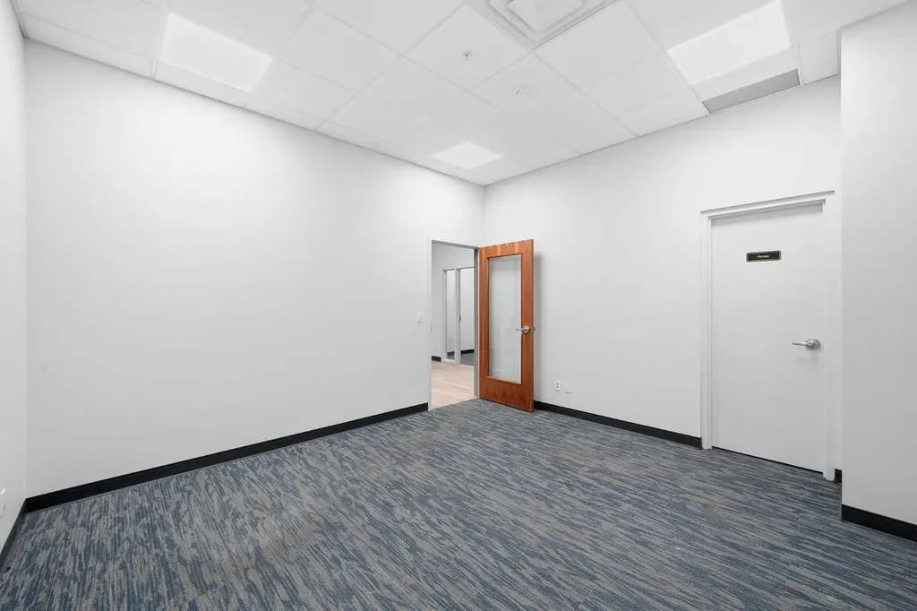 10748 74 Street SE Calgary AB T2C 5N6