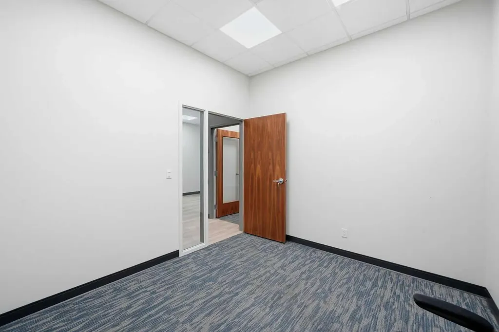 10748 74 Street SE Calgary AB T2C 5N6