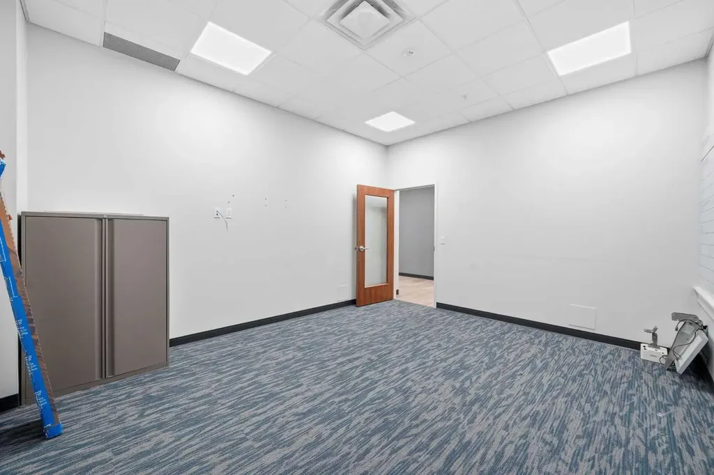 10748 74 Street SE Calgary AB T2C 5N6