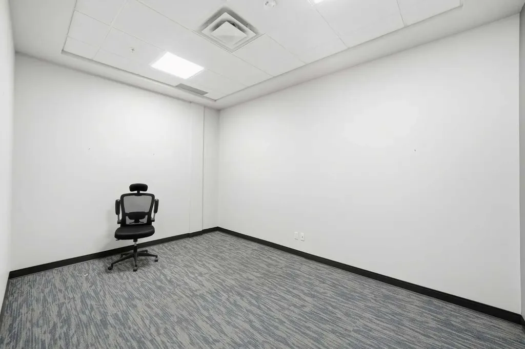 10748 74 Street SE Calgary AB T2C 5N6