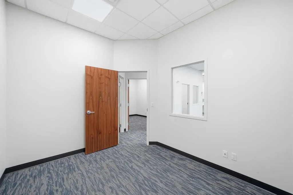 10748 74 Street SE Calgary AB T2C 5N6