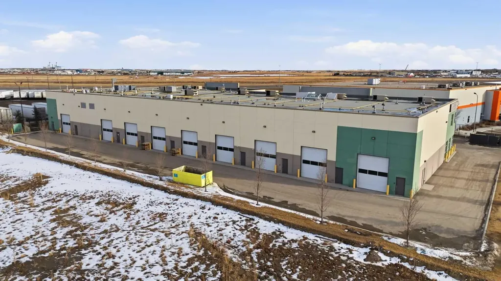 10748 74 Street SE Calgary AB T2C 5N6