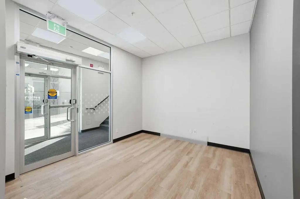 10748 74 Street SE Calgary AB T2C 5N6