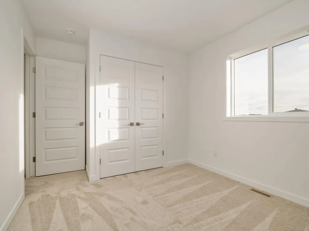 746 Violet Place W Lethbridge AB T1J5V1