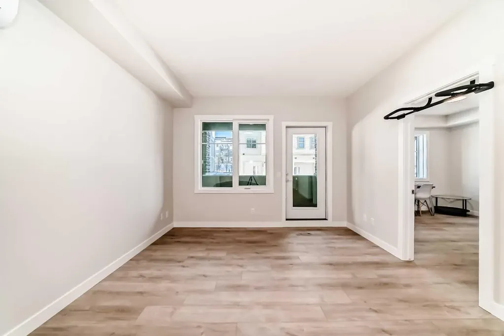 2117 81 Street SW Calgary AB T3H6H5
