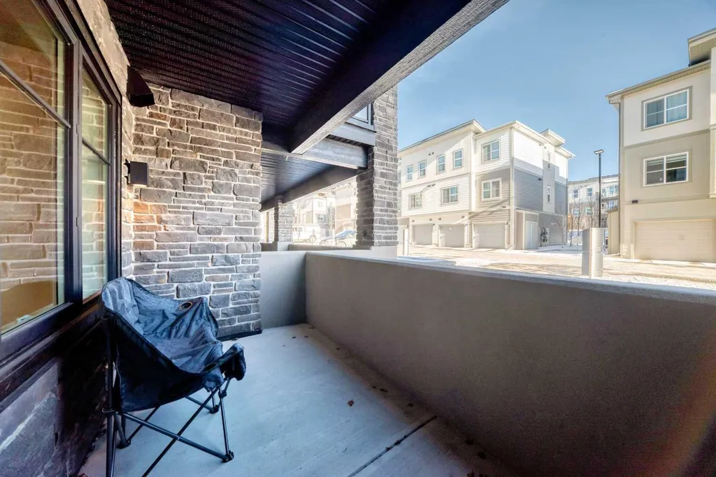 2117 81 Street SW Calgary AB T3H6H5
