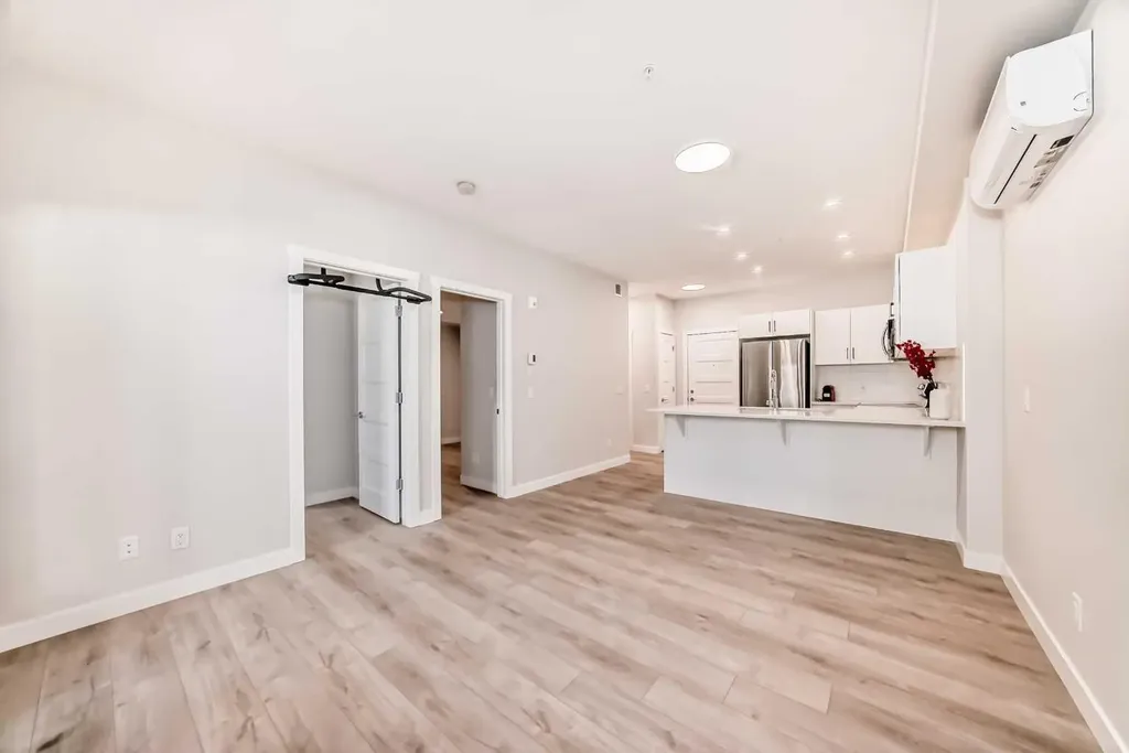 2117 81 Street SW Calgary AB T3H6H5
