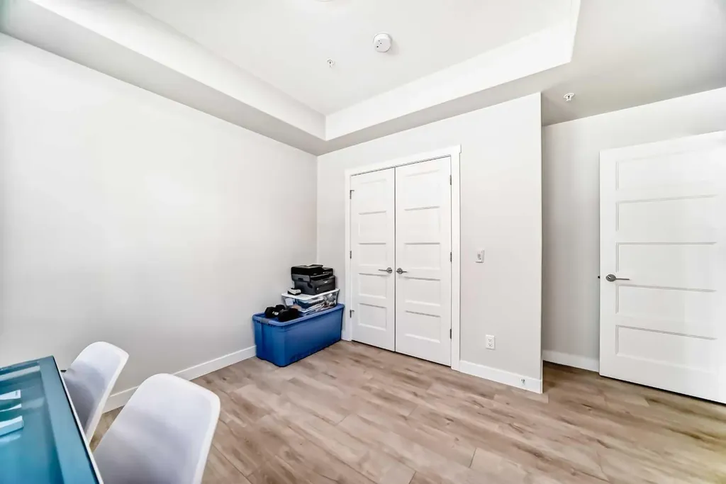 2117 81 Street SW Calgary AB T3H6H5